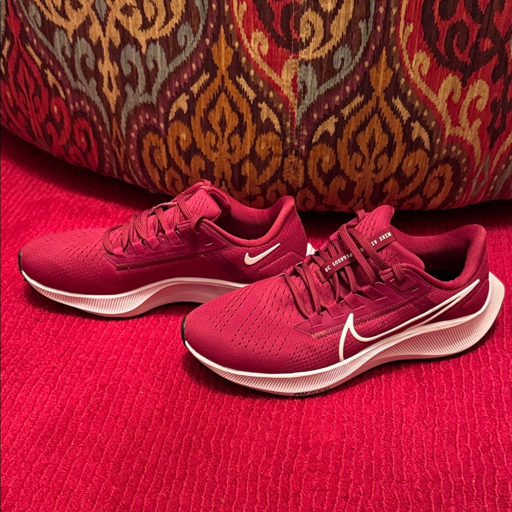 Nike Air Zoom Pegasus 38 Women's Burgundy Sneakers